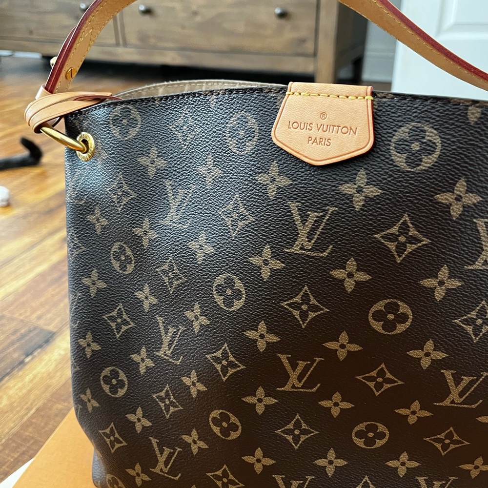 Authentic LV GRACEFUL PM MNG BEIGE
